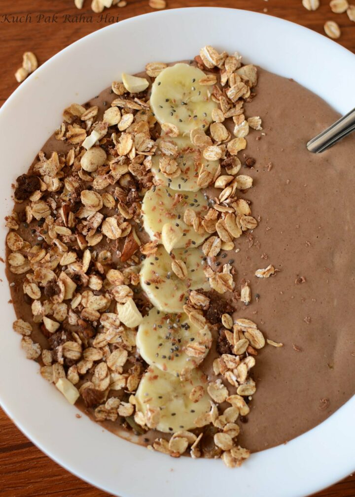 Vegan Chocolate Oatmeal Smoothie Bowl Recipe