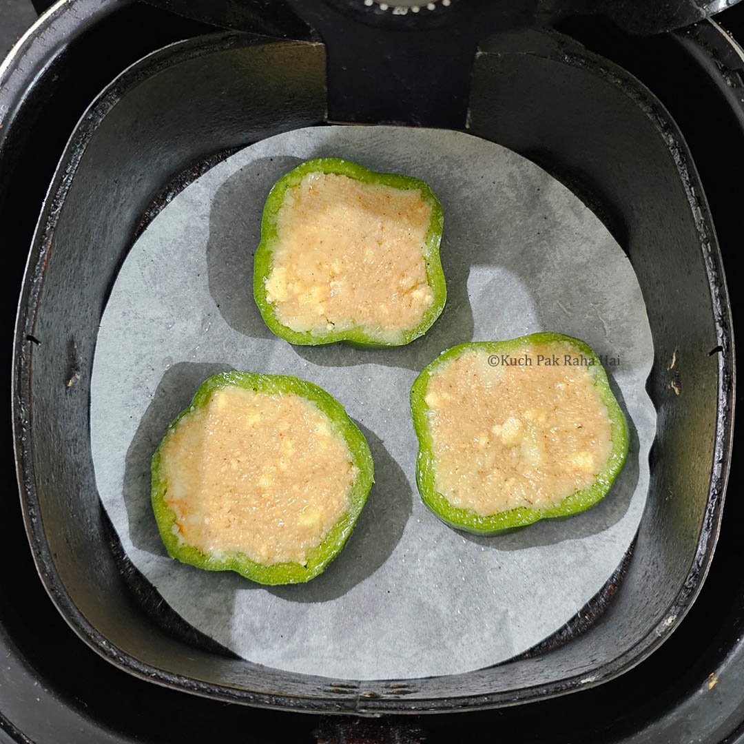 Stuffed capsicum rings in air fryer.