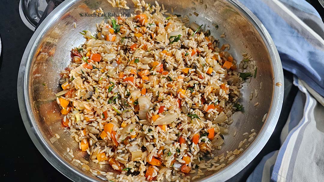 Preparing rice filling.