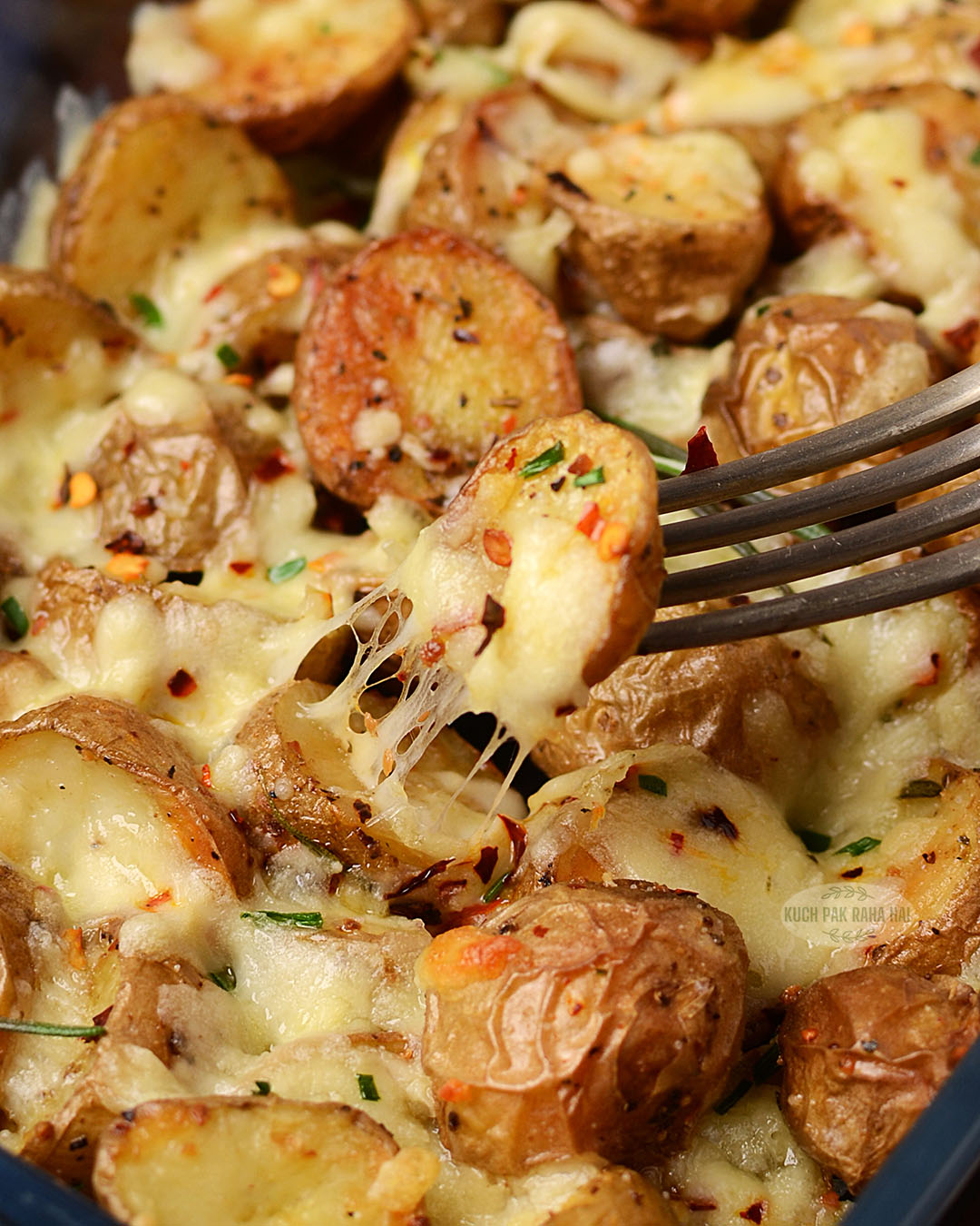 Garlic cheesy potato bake.