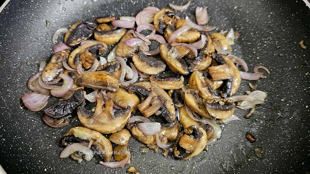 Caramelised mushrooms with onions.